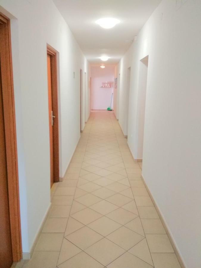 Pokoje Arka Miedzywodzie Esterno foto